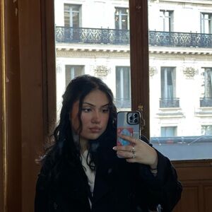 Meet your Posher, Ashley